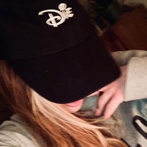 Meet your Posher, Courtney